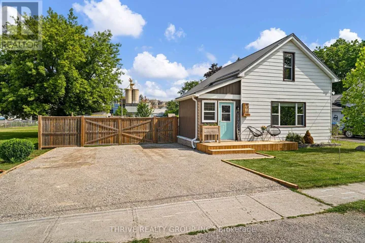 110 QUEEN STREET, Bluewater (Hensall), Ontario N0M1X0