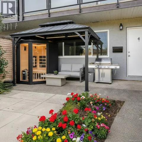 4 740 Wilson St, Victoria, British Columbia V9A3H2