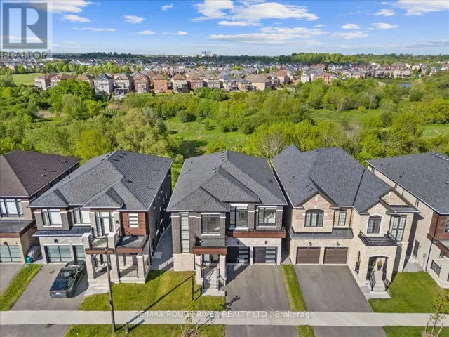 39 ARMILIA PLACE, Whitby, Ontario L1P0P8