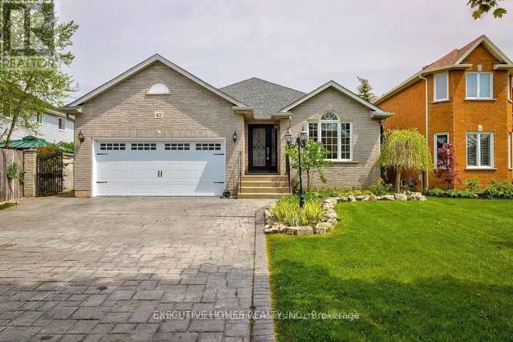 42 RICHMOND CRESCENT, Hamilton (Winona Park), Ontario L8E5S9