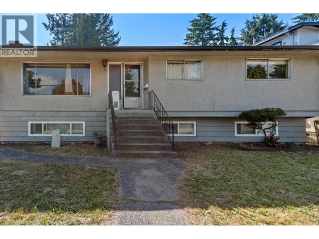 3425 FLINT STREET, Port Coquitlam, British Columbia V3B4J4
