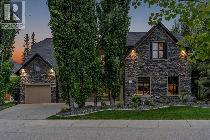 15 Discovery Valley Cove SW, Calgary, Alberta T3H5H3