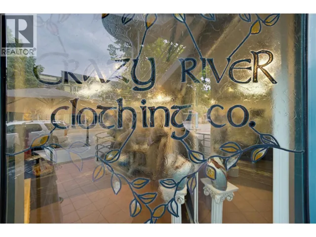 320 Alexander Street NE, Salmon Arm, British Columbia V1E4N8