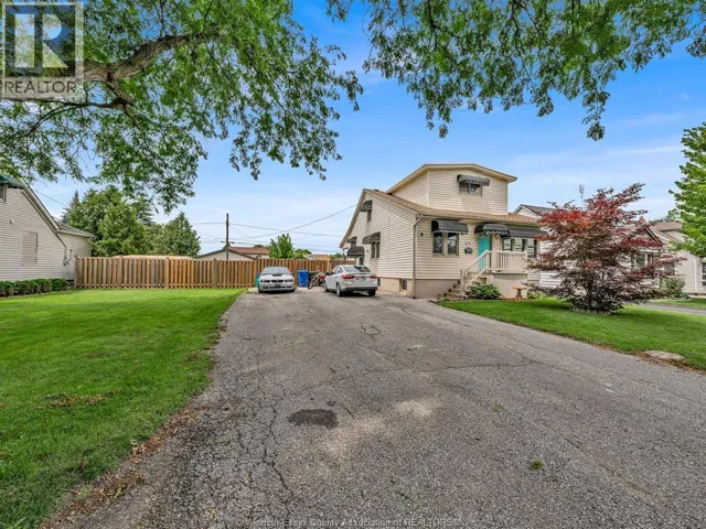 636 STANLEY, Windsor, Ontario N8X3B2