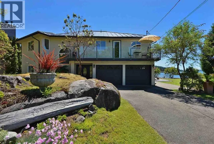 5620 MINTIE ROAD, Halfmoon Bay, British Columbia V7Z1E8