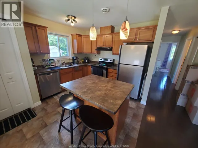1710 NORTHWAY, Windsor, Ontario N9B1X9