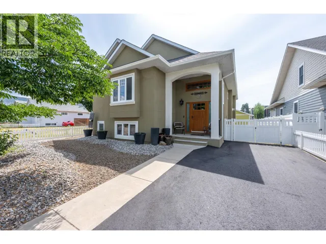 564 Alexander Avenue, Penticton, British Columbia V2A1E5