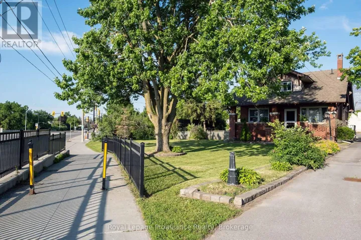 4 HIGHLAND AVENUE, Belleville (Belleville Ward), Ontario K8P3P9