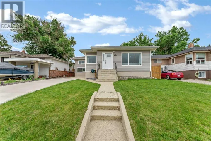 221 9 Street SW, Medicine Hat, Alberta T1A4N8