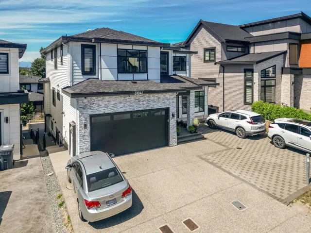 31041 N DEERTRAIL DRIVE, Abbotsford, British Columbia V2T5J7