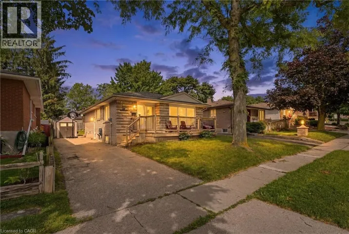 22 MARK Crescent, Cambridge, Ontario N1S4A3
