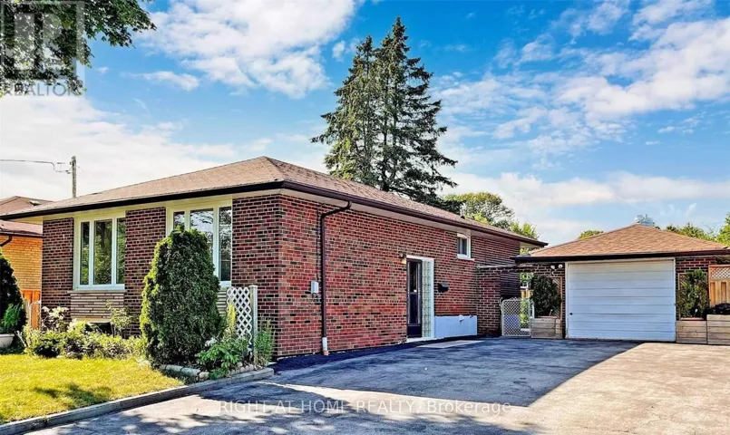 32 BRIMORTON DRIVE, Toronto (Bendale), Ontario M1P3Y9