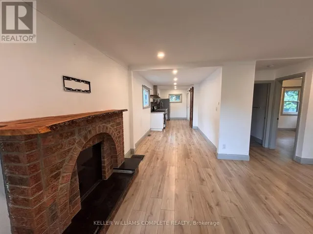 UPPER - 14 ELMWOOD AVENUE, St. Catharines (E. Chester), Ontario L2R2T7