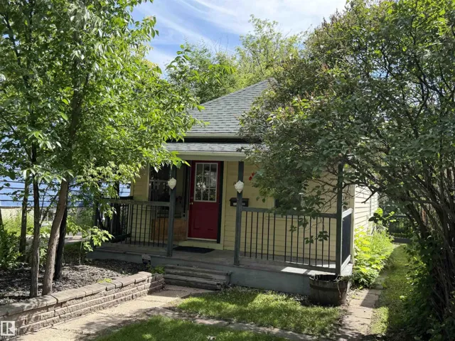 11427 125 ST NW, Edmonton, Alberta T5M0N1