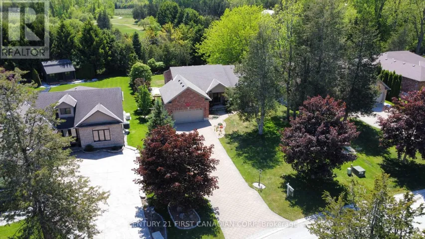 10159 MEADOWLILY CRESCENT, Lambton Shores (Grand Bend), Ontario N0M1T0