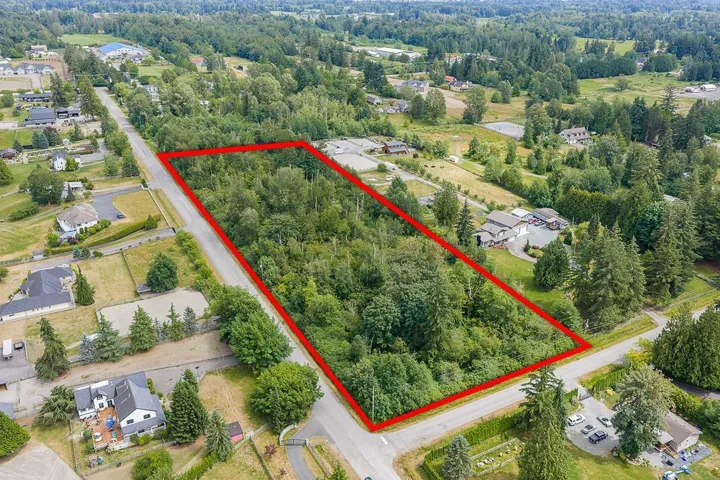 LT.10 12 AVENUE, Langley, British Columbia N0N0N0