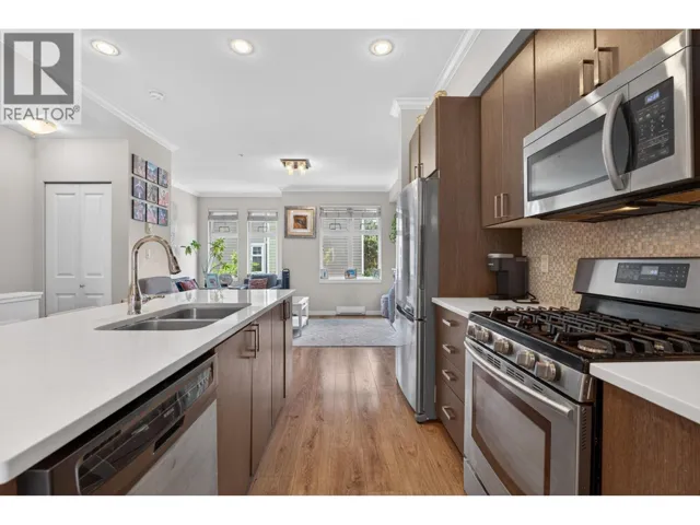 14 1111 EWEN AVENUE, New Westminster, British Columbia V3M5E3