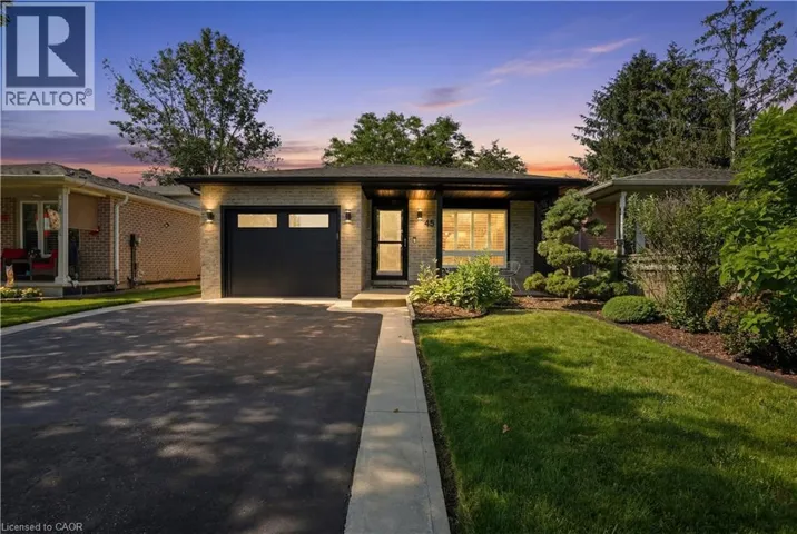 45 SANDRA Crescent, Grimsby, Ontario L3M4Y9