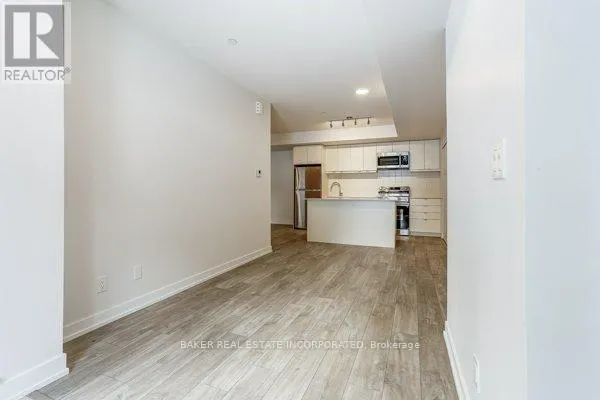 111 - 39 FARMSTEAD ROAD, Toronto (St. Andrew-Windfields), Ontario M2L2X2