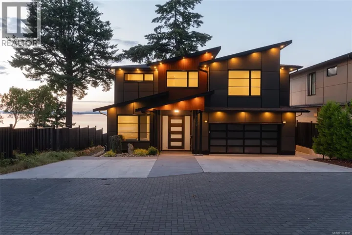 4599 Cordova Bay Rd, Saanich, British Columbia V8Y2K1