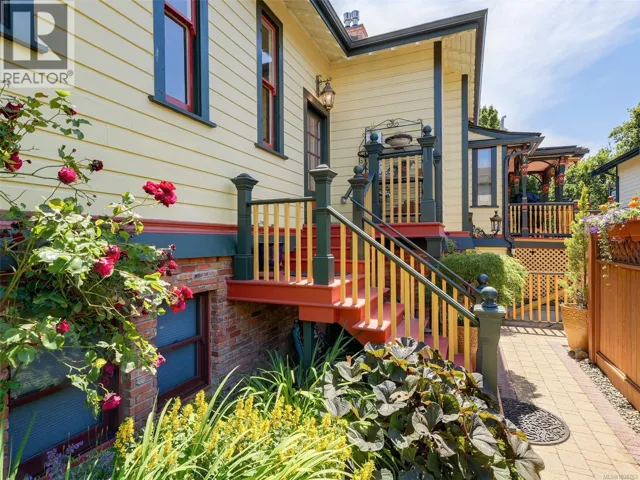 2 224 Superior St, Victoria, British Columbia V8V1T3
