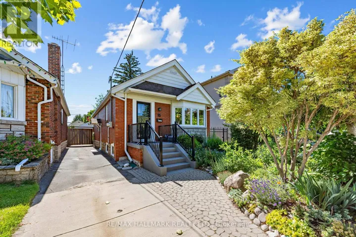 16 CRESTLAND AVENUE, Toronto (Danforth Village-East York), Ontario M4C3L1