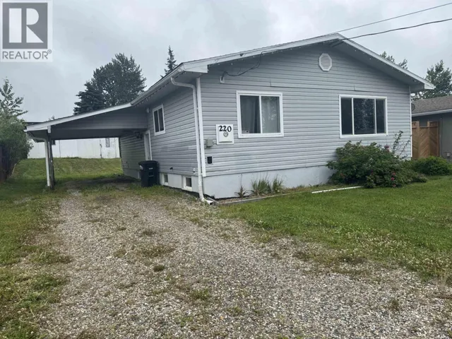 220 CRYSDALE DRIVE, Mackenzie, British Columbia V0J2C0