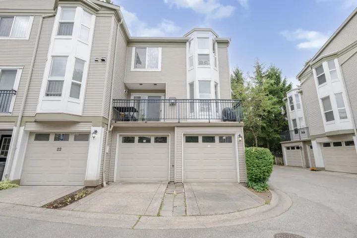 23 9559 130A STREET, Surrey, British Columbia V3V5N9