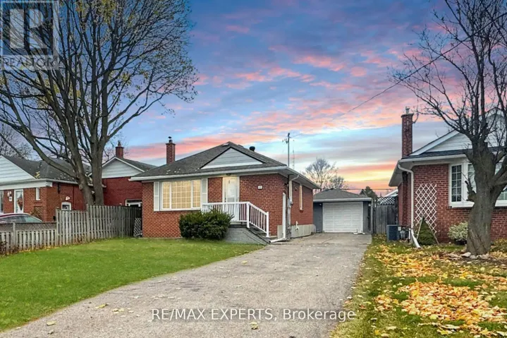 117 MARCHINGTON CIRCLE, Toronto (Wexford-Maryvale), Ontario M1R3M9