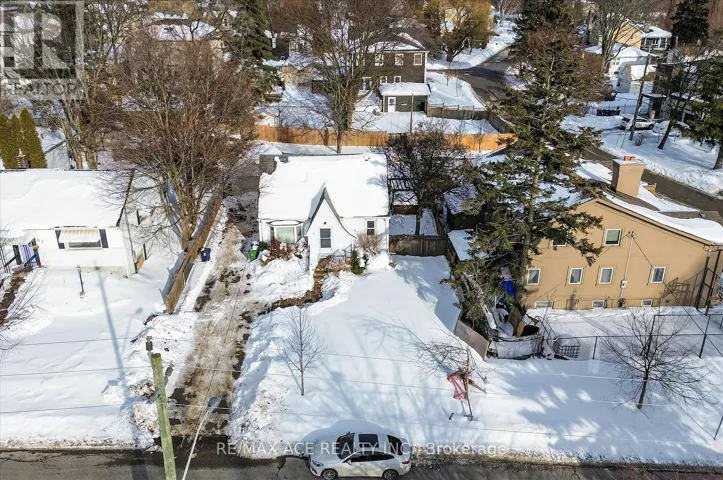 81 BROOKLAWN AVENUE, Toronto (Cliffcrest), Ontario M1M2P7