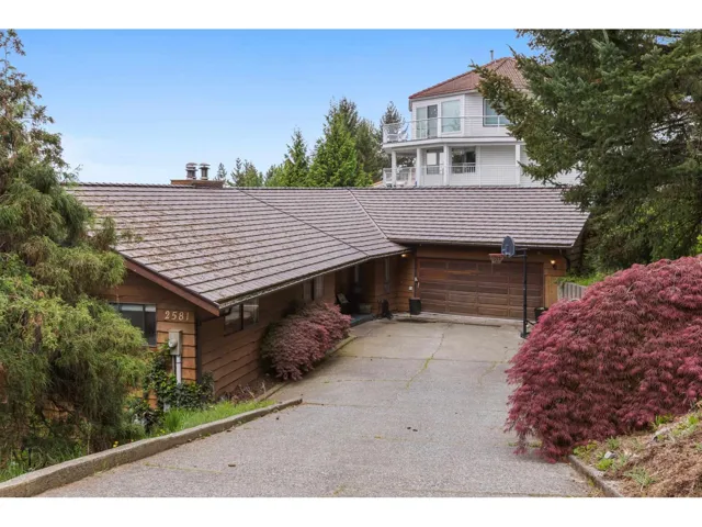 2581 ZURICH DRIVE, Abbotsford, British Columbia V3G1C4