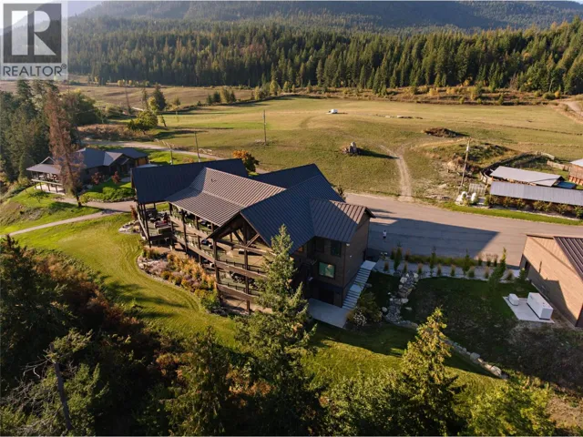 6525 Worrall Road, Tappen, British Columbia V0E2X1