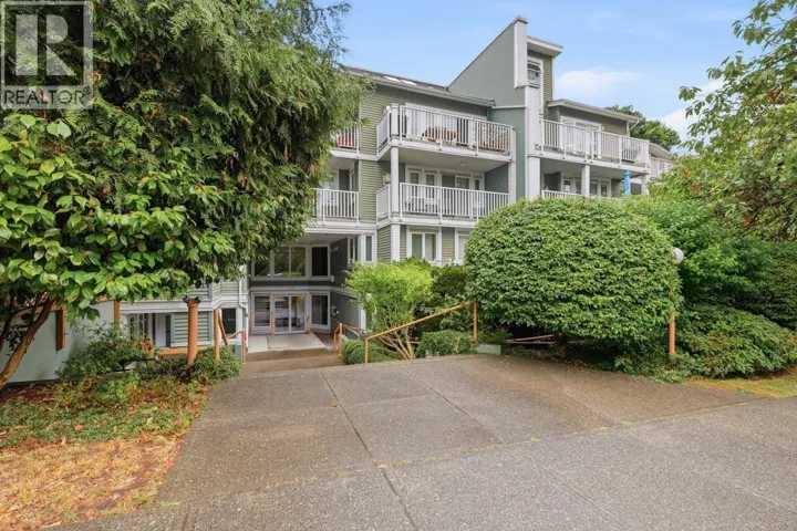12 1949 W 8TH AVENUE, Vancouver, British Columbia V6J1W2
