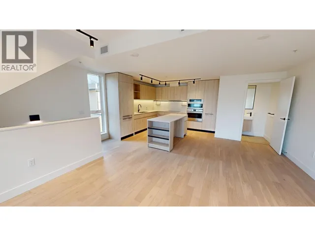3930 DUMFRIES STREET, Vancouver, British Columbia V5N2N7
