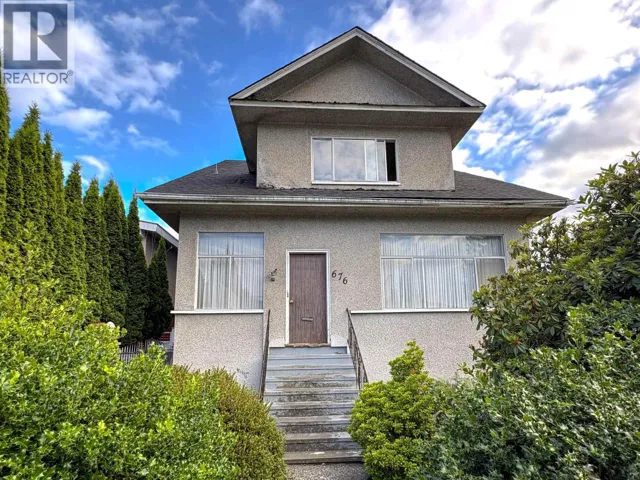 676 E KING EDWARD AVENUE, Vancouver, British Columbia V5V2C9