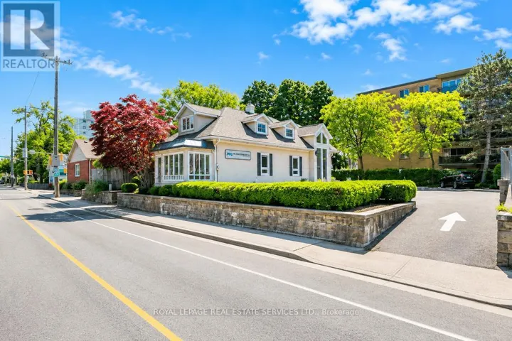 34 REBECCA STREET, Oakville (CO Central), Ontario L6K1J1