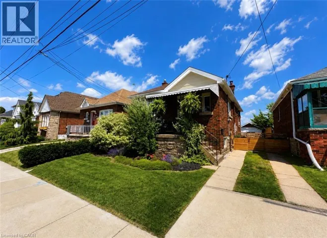 47 WEIR Street S, Hamilton, Ontario L8K3A3