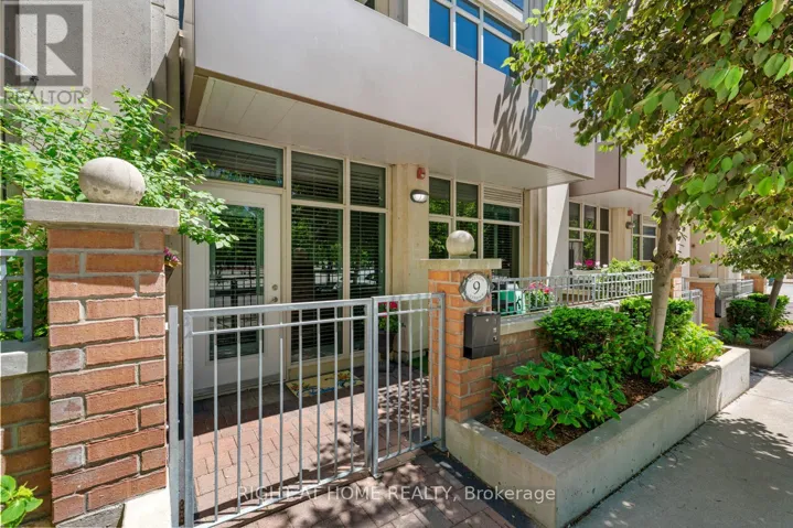 9 BASTION STREET, Toronto (Niagara), Ontario M5V1A4