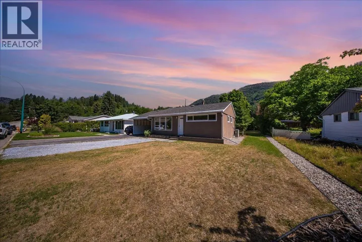 53 Hazlewood Drive, Trail, British Columbia V1R1G1