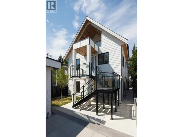 2068 E 1ST AVENUE, Vancouver, British Columbia V5N1B5