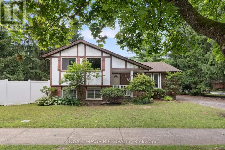 5 FALLINGBROOK DRIVE, Pelham (Fonthill), Ontario L0S1E1