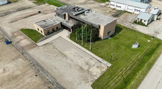 5116 Industrial Rd, Drayton Valley, Alberta T7A1R1