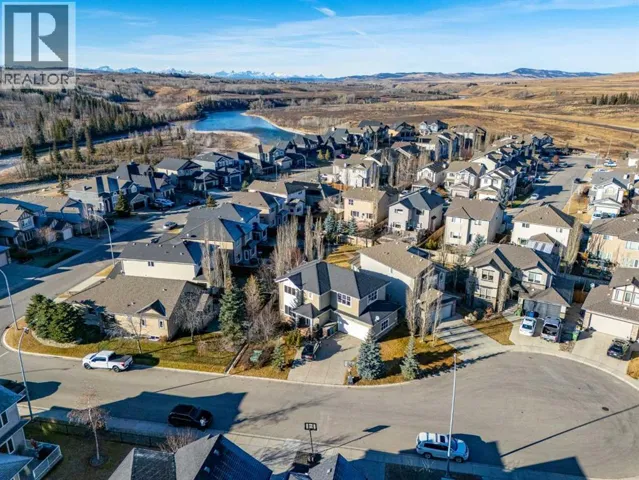 142 West Pointe Circle, Cochrane, Alberta T4C0C2