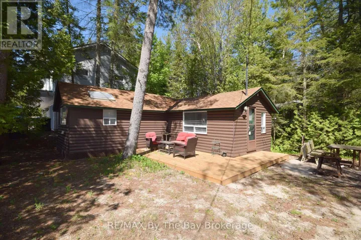 465 BLUEWATER LANE, Wasaga Beach, Ontario L9Z2P4