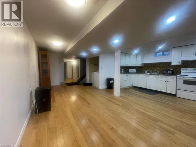135 NORTHGATE Drive Unit# Bsmt, Welland, Ontario L3C5Y3