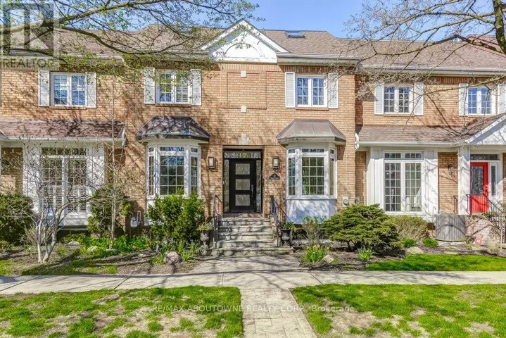 21 CHISHOLM STREET, Oakville (CO Central), Ontario L6K3W2