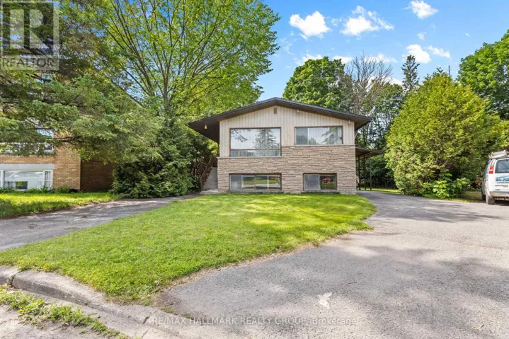 492 VERNON AVENUE, Ottawa, Ontario K1K1A6