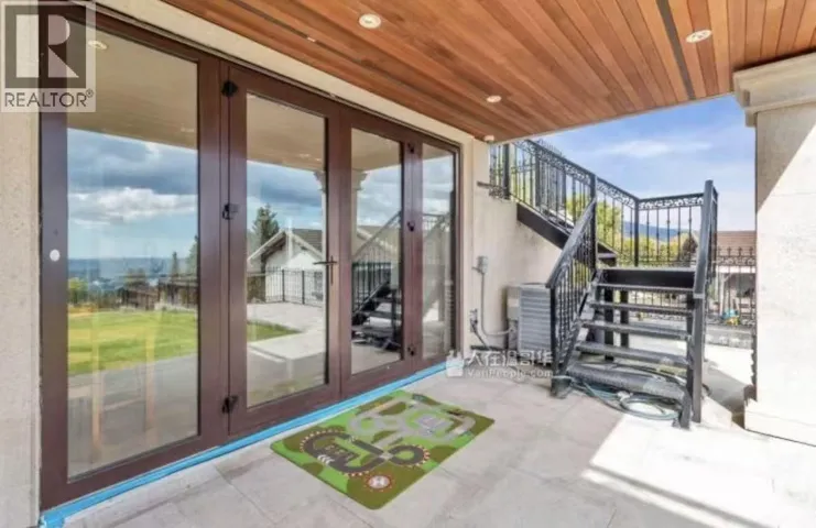 1327 CHARTWELL DR, Vancouver, British Columbia V7S2R4