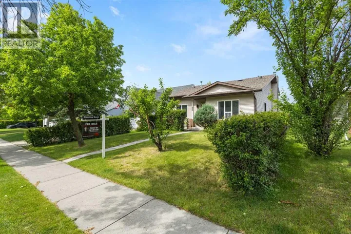68 Scenic Acres Drive NW, Calgary, Alberta T3L1C2