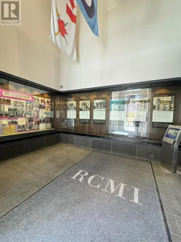 805 - 426 UNIVERSITY AVENUE, Toronto (Kensington-Chinatown), Ontario M5G1S9